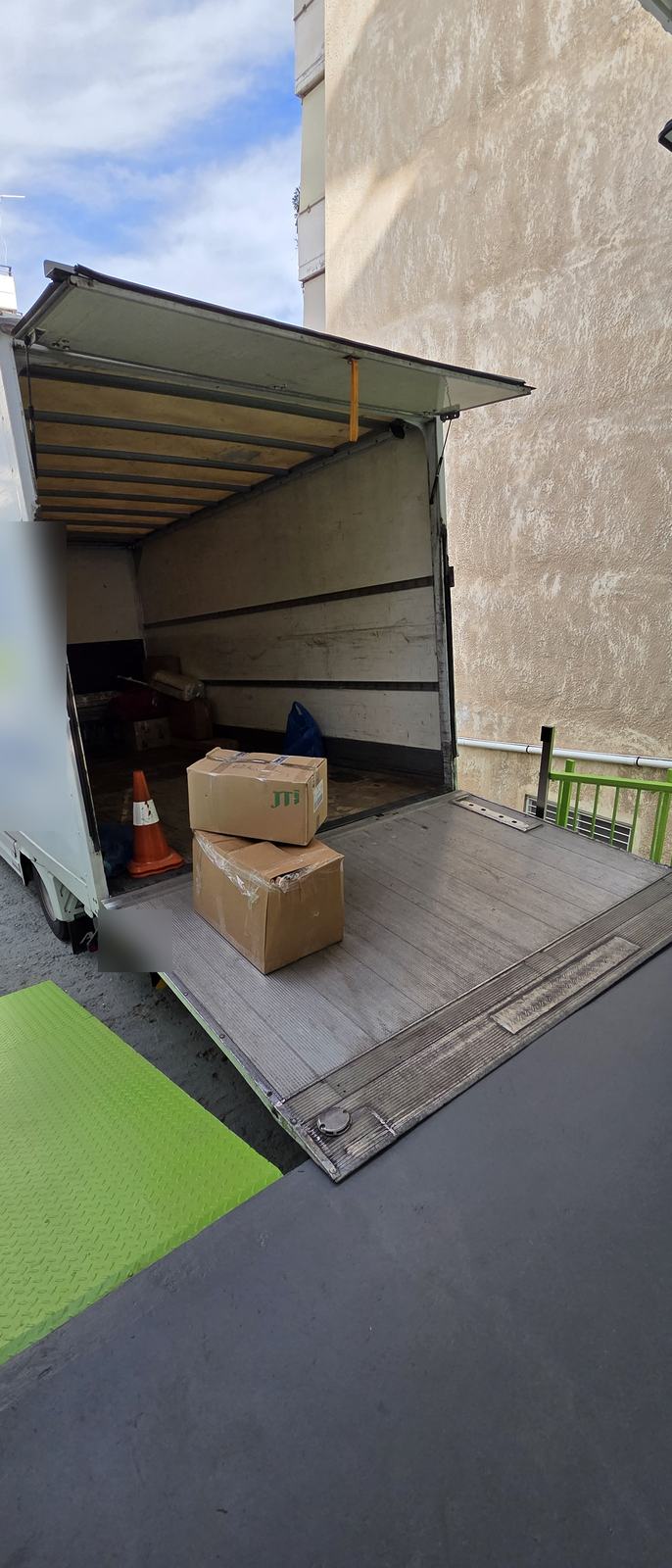 Unloading from a truck tail lift at the XtraSPACE entrance
